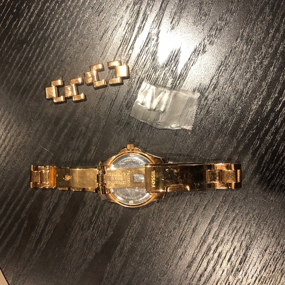 Fossil Watch - Picture 2 of 3